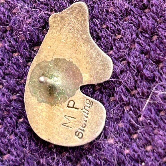 Sterling Silver Bear Fetish Earrings, 3/4 inch long, Signed Platero - Picture 3 of 3